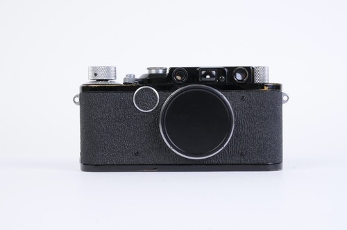 Leica iic black paint - leica, paint"